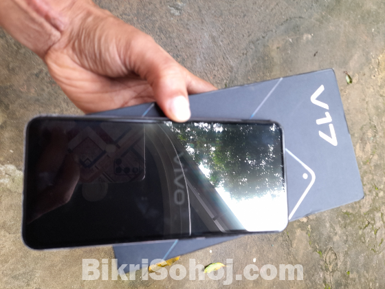 Vivo V17